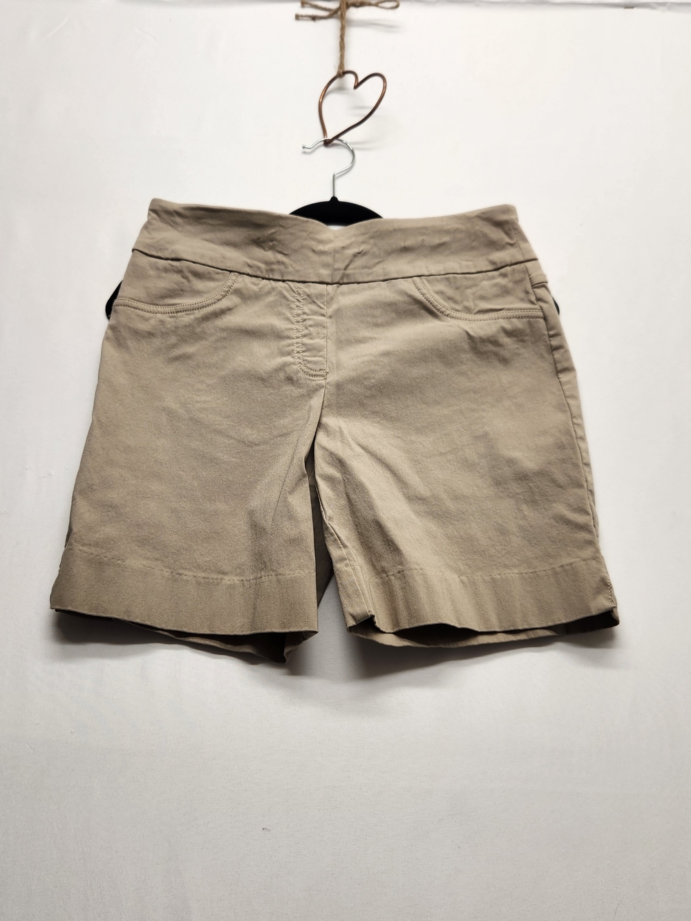 ⭐️Ruby Rd. Millennium Pull-On Bermuda Shorts Beige/Tan Size 8 Comfort Stretch